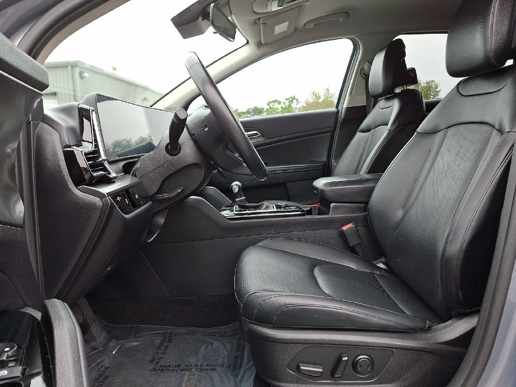 Used 2024 Kia Sportage EX AWD/4WD image 13
