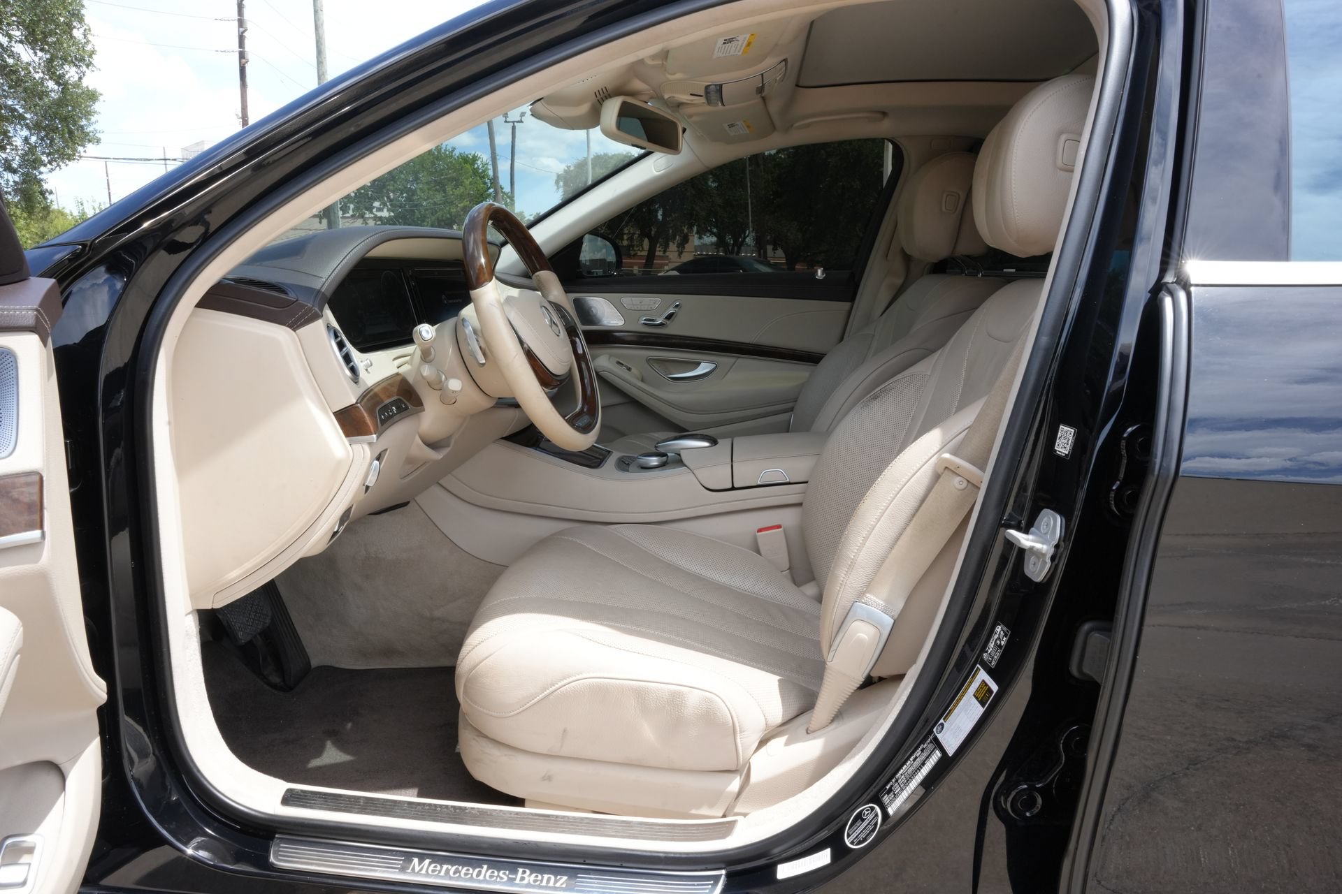 Used 2017 Mercedes-Benz S 550 Sedan image 15