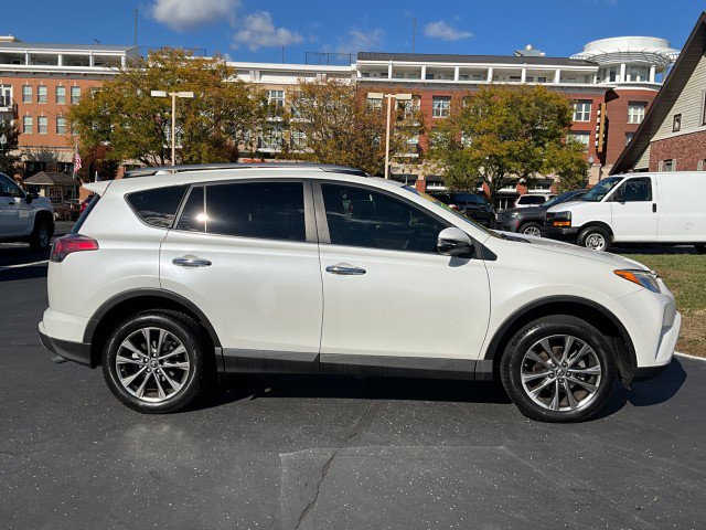Used 2018 Toyota RAV4 Limited image 8