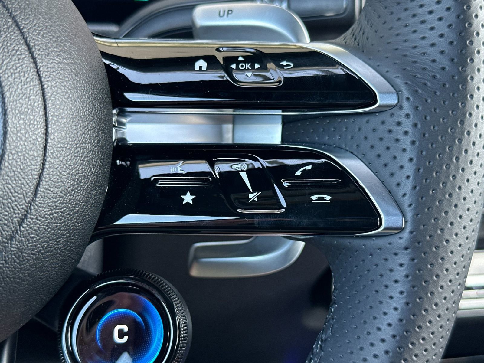 Used 2024 Mercedes-Benz GLB 35 AMG 4MATIC image 28