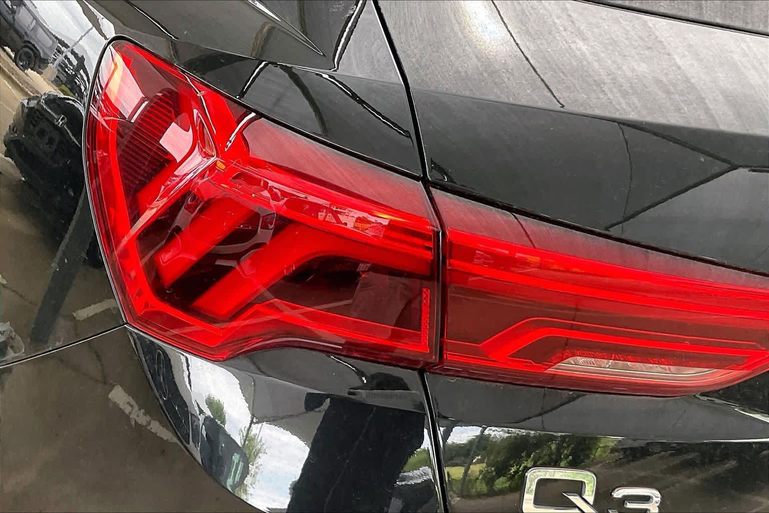 Used 2024 Audi Q3 2.0T Premium AWD/4WD image 28