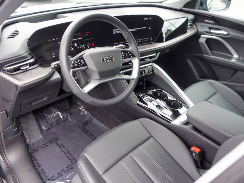 Used 2025 Audi Q5 Premium Plus w/ Premium Plus AWD/4WD image 11