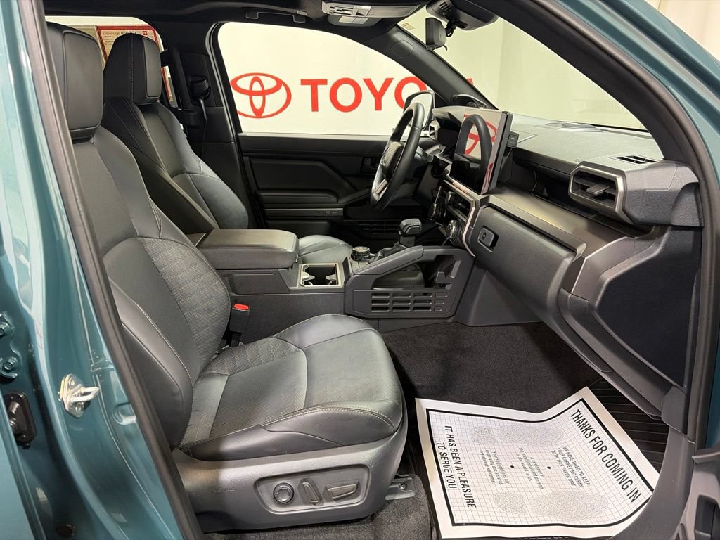 Used 2025 Toyota 4Runner TRD Off-Road Premium w/ Tow Technology Package AWD/4WD image 10