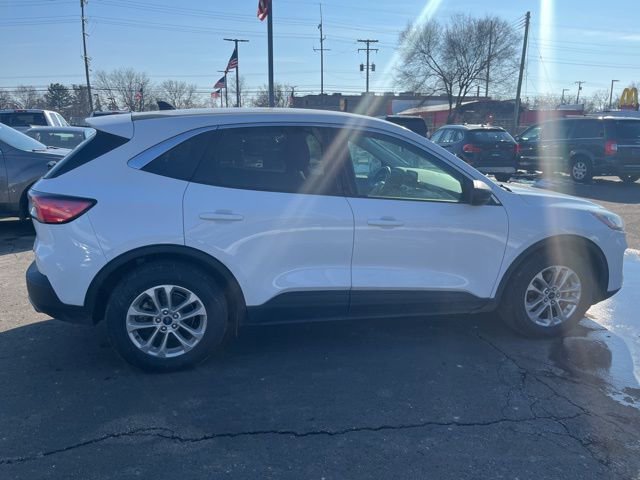 Used 2022 Ford Escape SE image 6