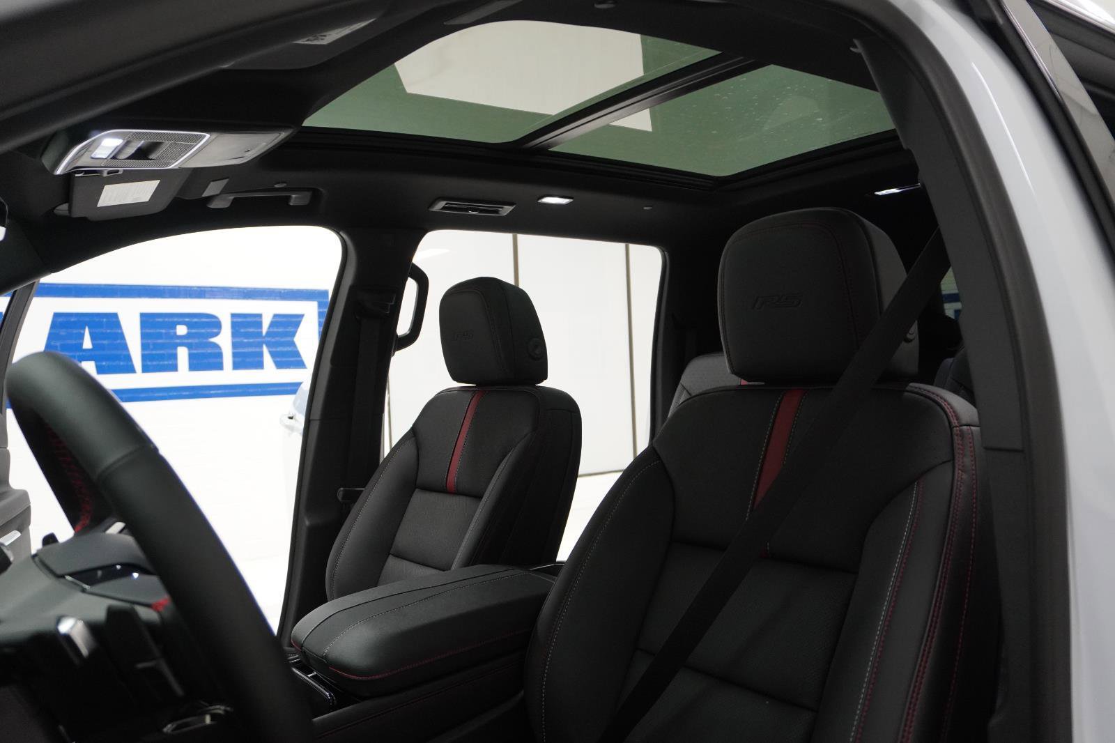 New 2026 Chevrolet Traverse RS w/ LPO, Floor Liner Package image 19