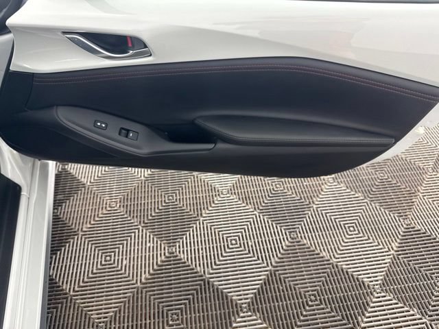 Used 2016 MAZDA MX-5 Miata Club RWD image 19