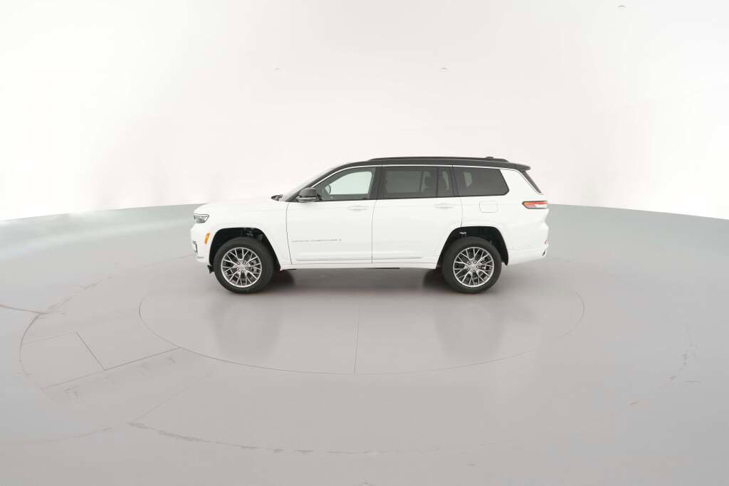 New 2025 Jeep Grand Cherokee L Summit w/ Luxury Tech Group V image 6