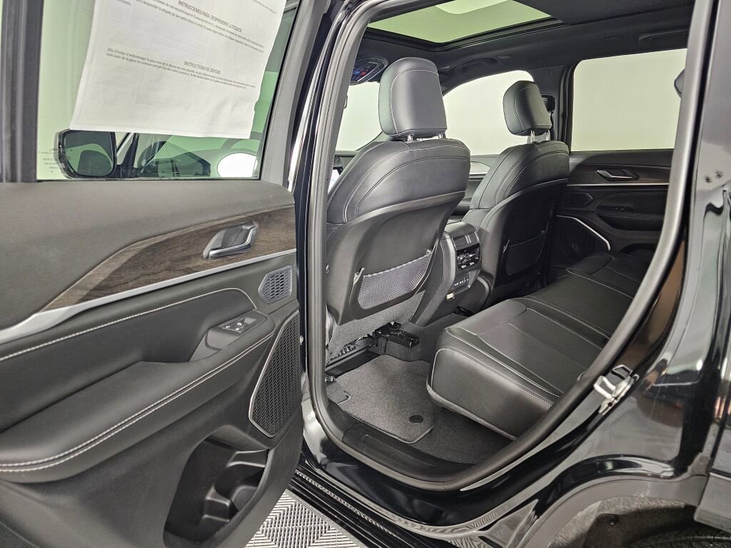 New 2026 Jeep Grand Cherokee Limited AWD/4WD image 34