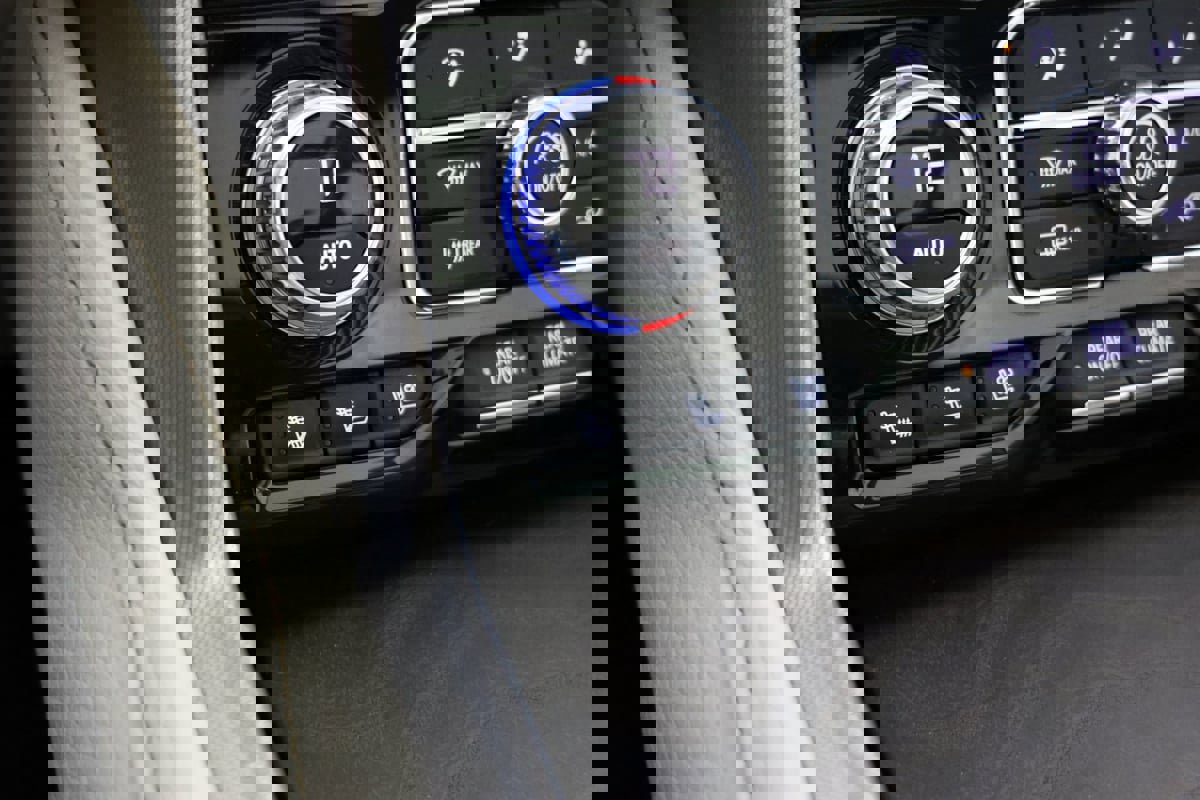 Used 2022 GMC Yukon Denali image 9