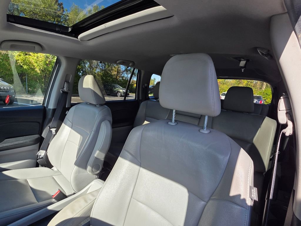 Used 2022 Honda Pilot Special Edition image 16