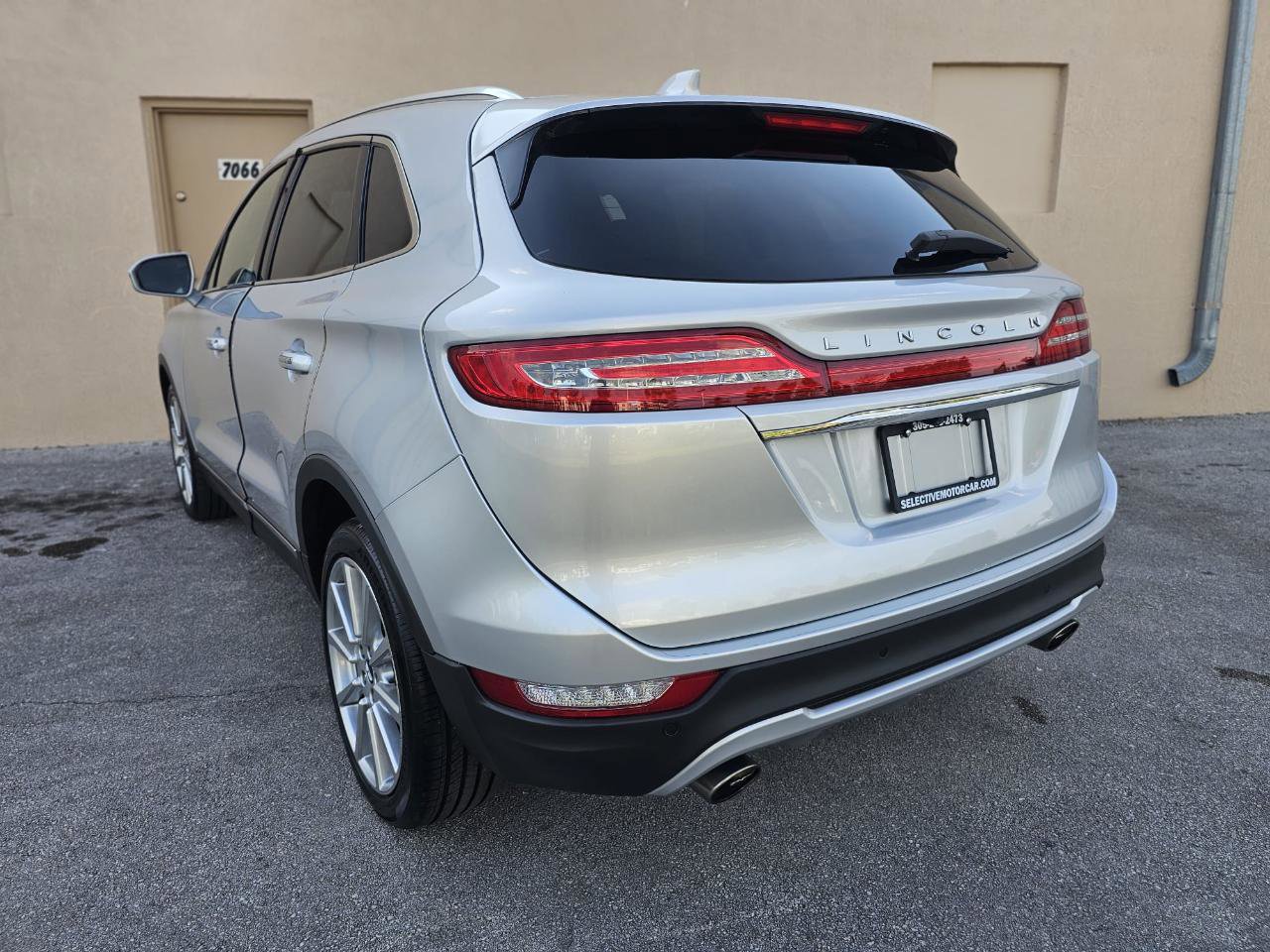Used 2019 Lincoln MKC Reserve w/ MKC Technology Package FWD image 4