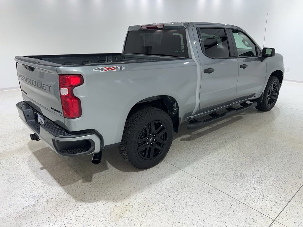 Used 2026 Chevrolet Silverado 1500 Custom w/ Turbomax Blackout Package AWD/4WD image 4