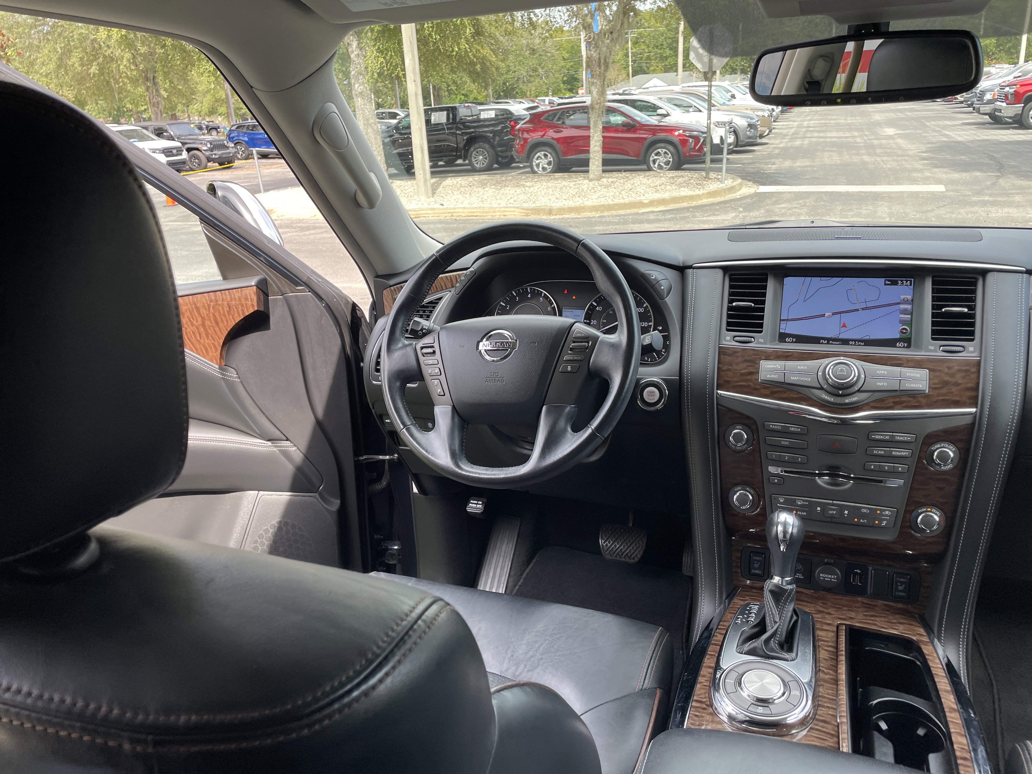 Used 2020 Nissan Armada SL image 31