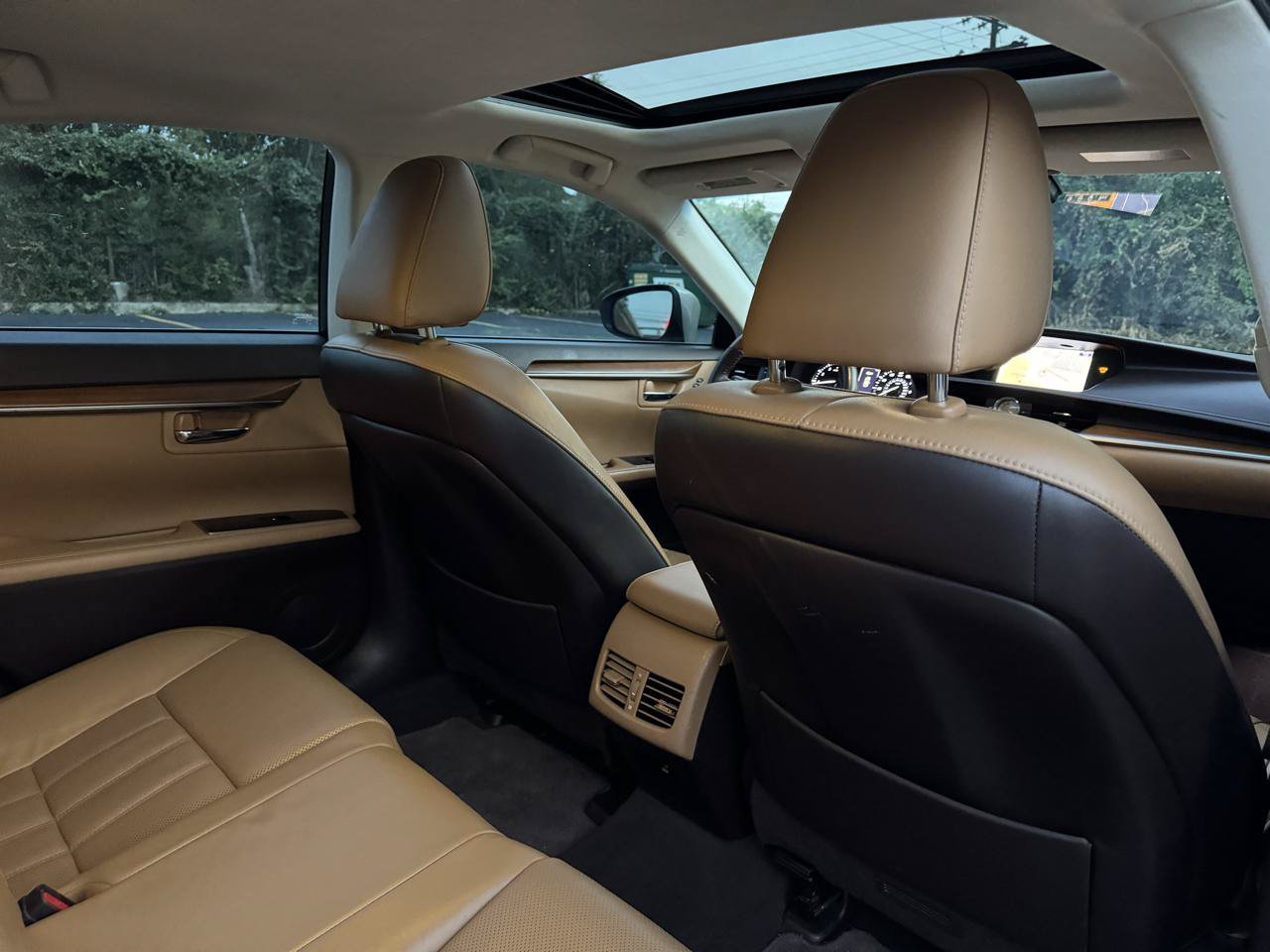 Used 2016 Lexus ES 350 w/ Luxury Package w/Wood Trim FWD image 21