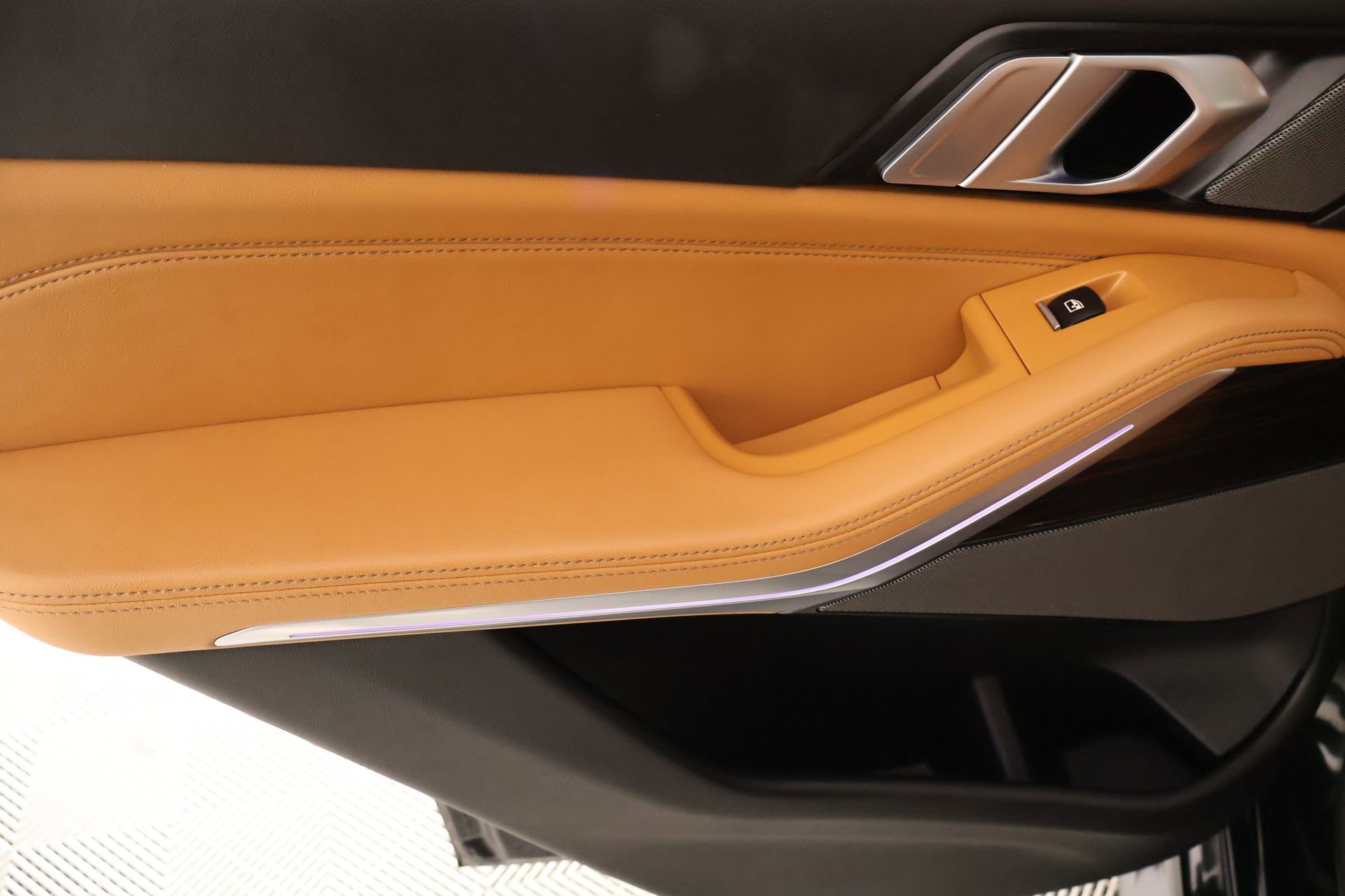 Used 2026 BMW X5 xDrive40i w/ M Sport Package AWD/4WD image 18