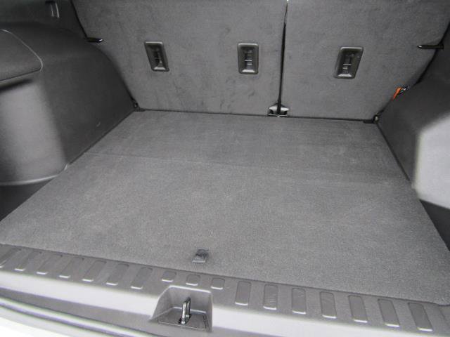 Used 2023 Chevrolet Equinox LT w/ Driver Convenience Package image 11