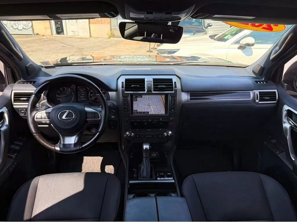 Used 2021 Lexus GX 460 Premium image 11