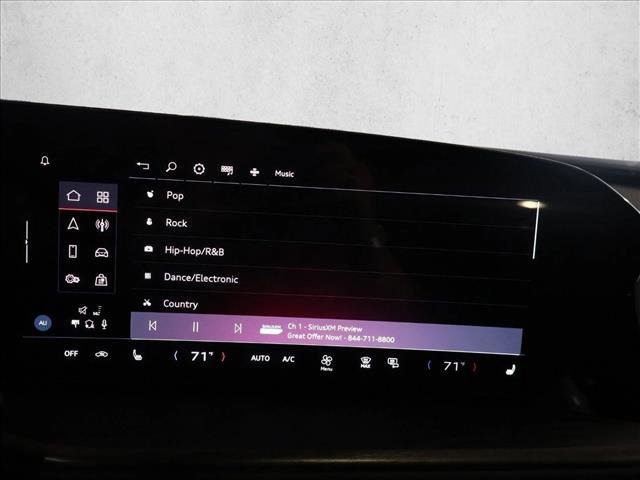 Used 2025 Audi Q5 Premium w/ Convenience Package image 17