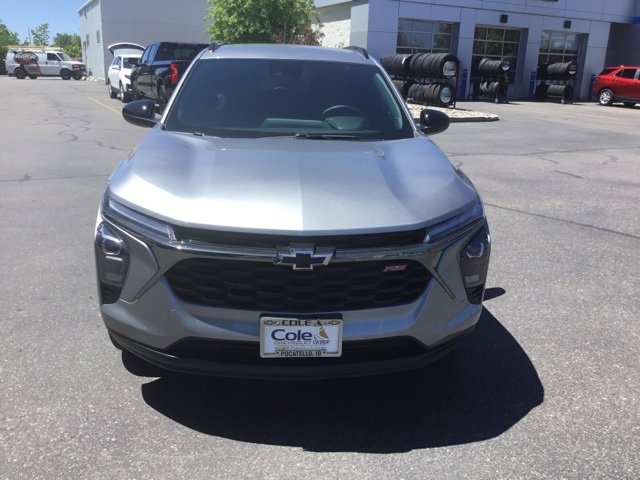 Used 2025 Chevrolet Trax RS w/ Driver Confidence Package image 4