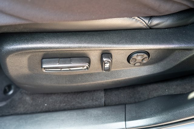 Used 2020 Honda CR-V Touring image 22