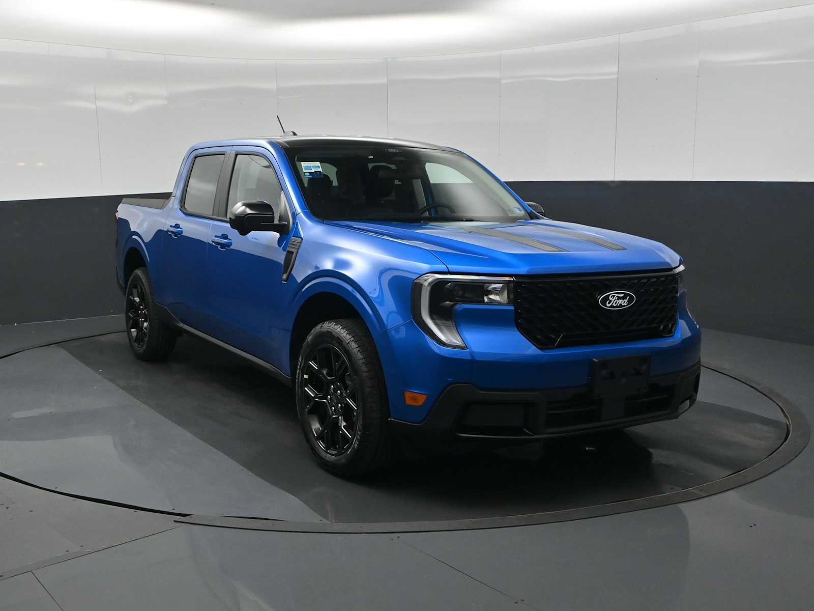 New 2026 Ford Maverick Lariat w/ Black Appearance Package image 2