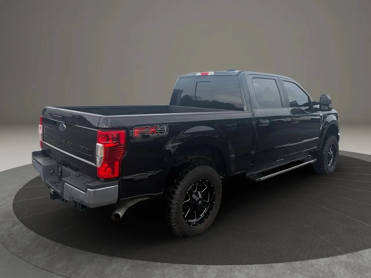 Used 2020 Ford F250 XL w/ STX Appearance Package AWD/4WD image 5