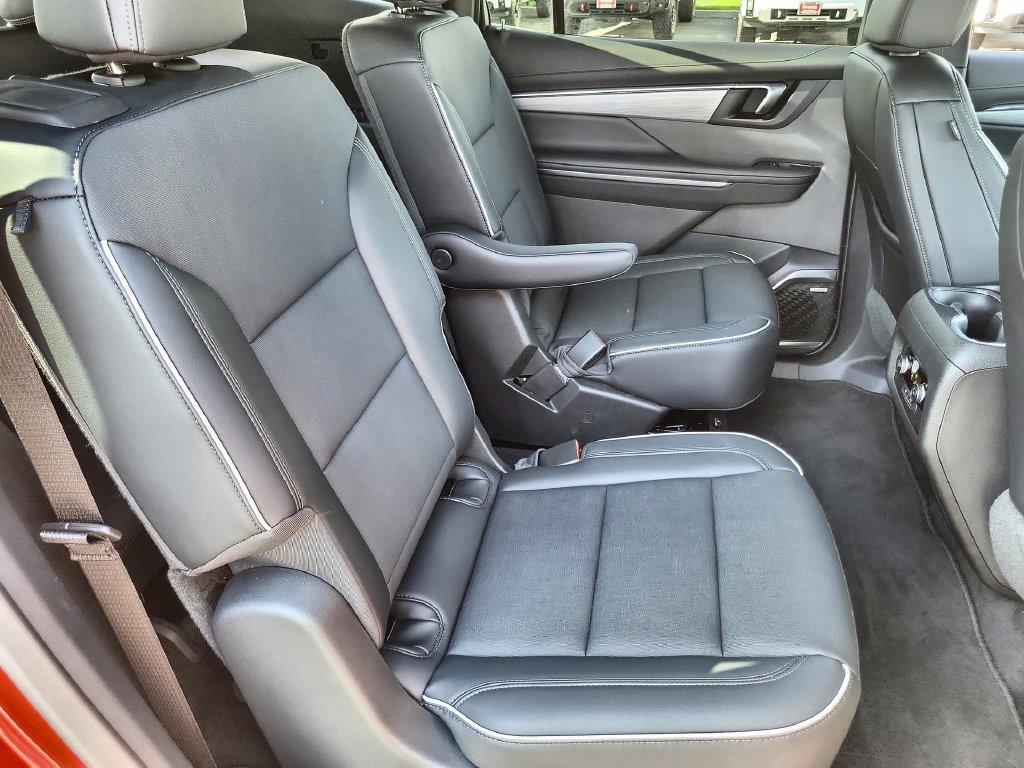 Used 2026 Buick Enclave Preferred FWD image 27