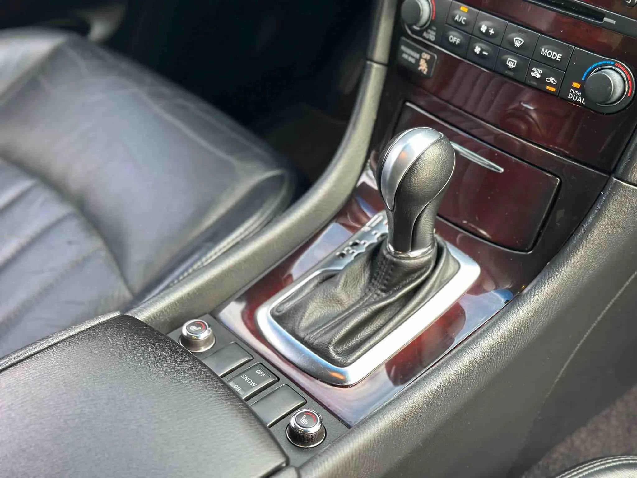 Used 2012 INFINITI EX35 Journey w/ Premium Pkg image 31