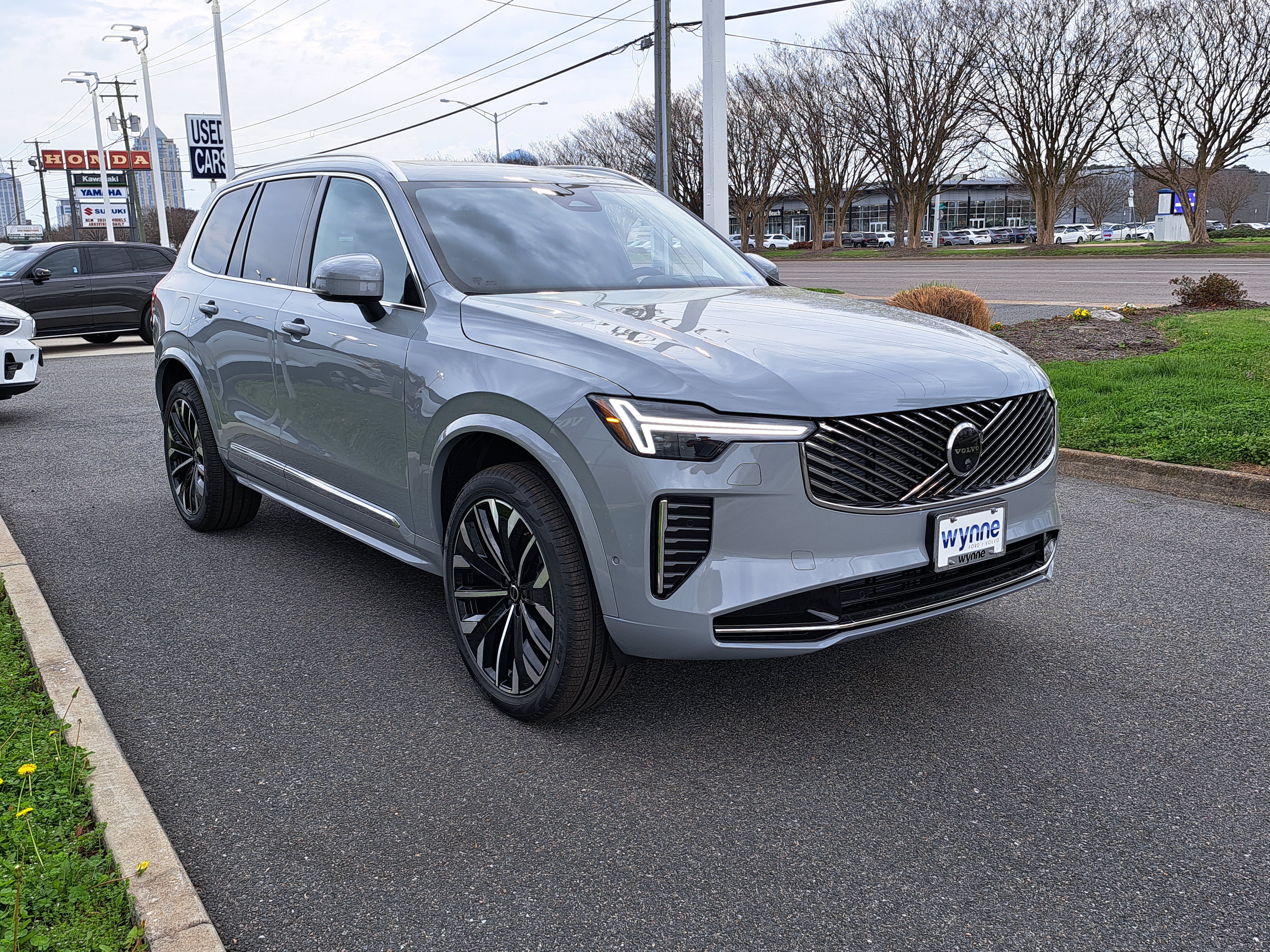 New 2026 Volvo XC90 B6 Ultra w/ Protection Package AWD/4WD image 2
