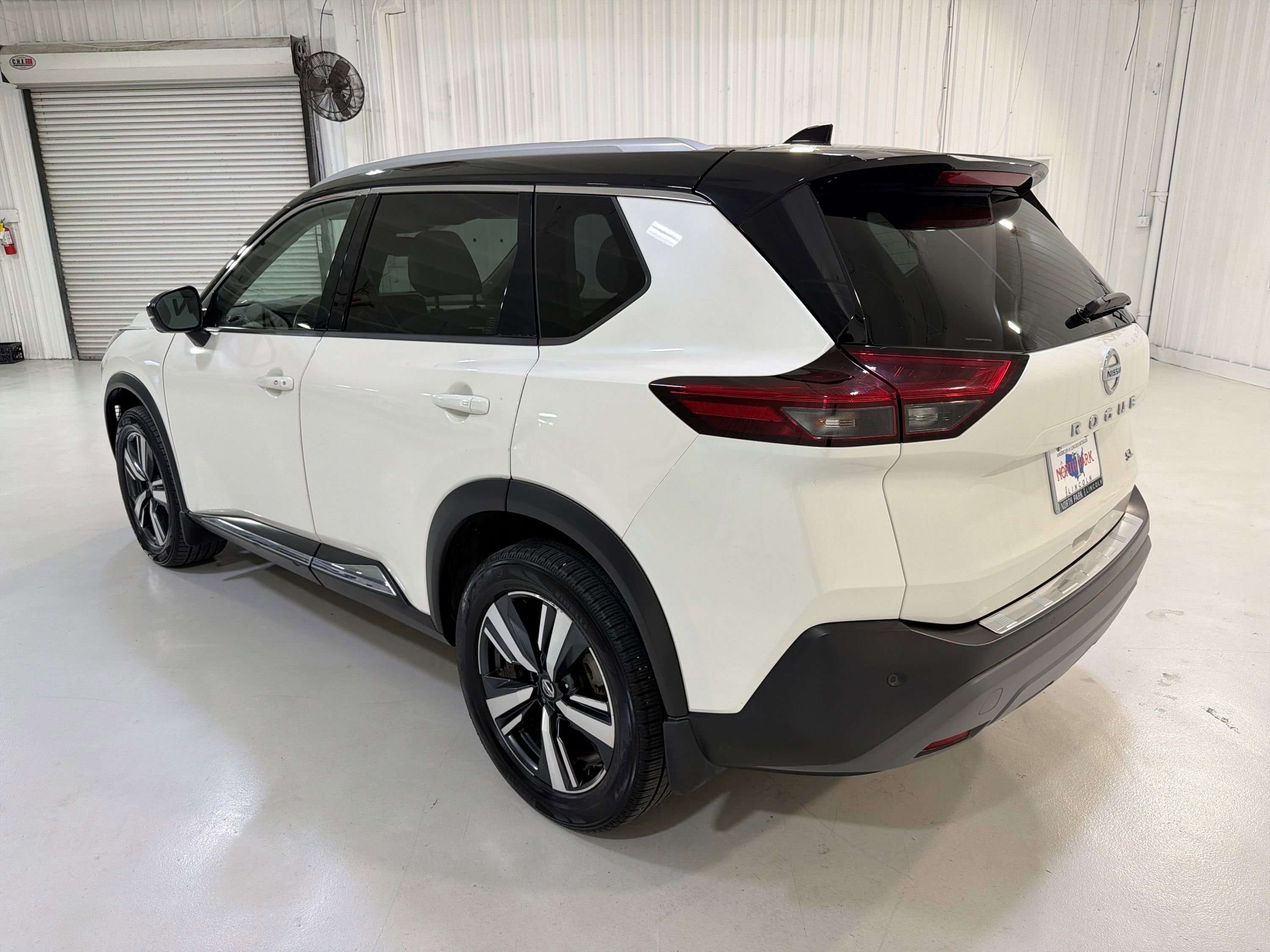 Used 2021 Nissan Rogue SL w/ Premium Package FWD image 26