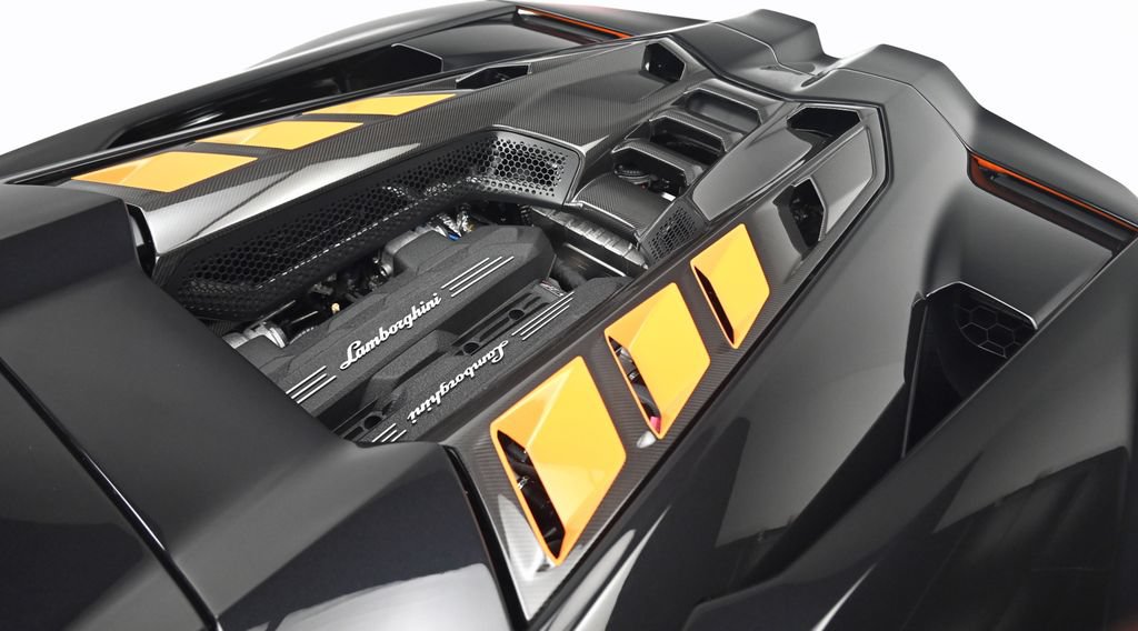 Used 2026 Lamborghini Revuelto AWD/4WD image 35