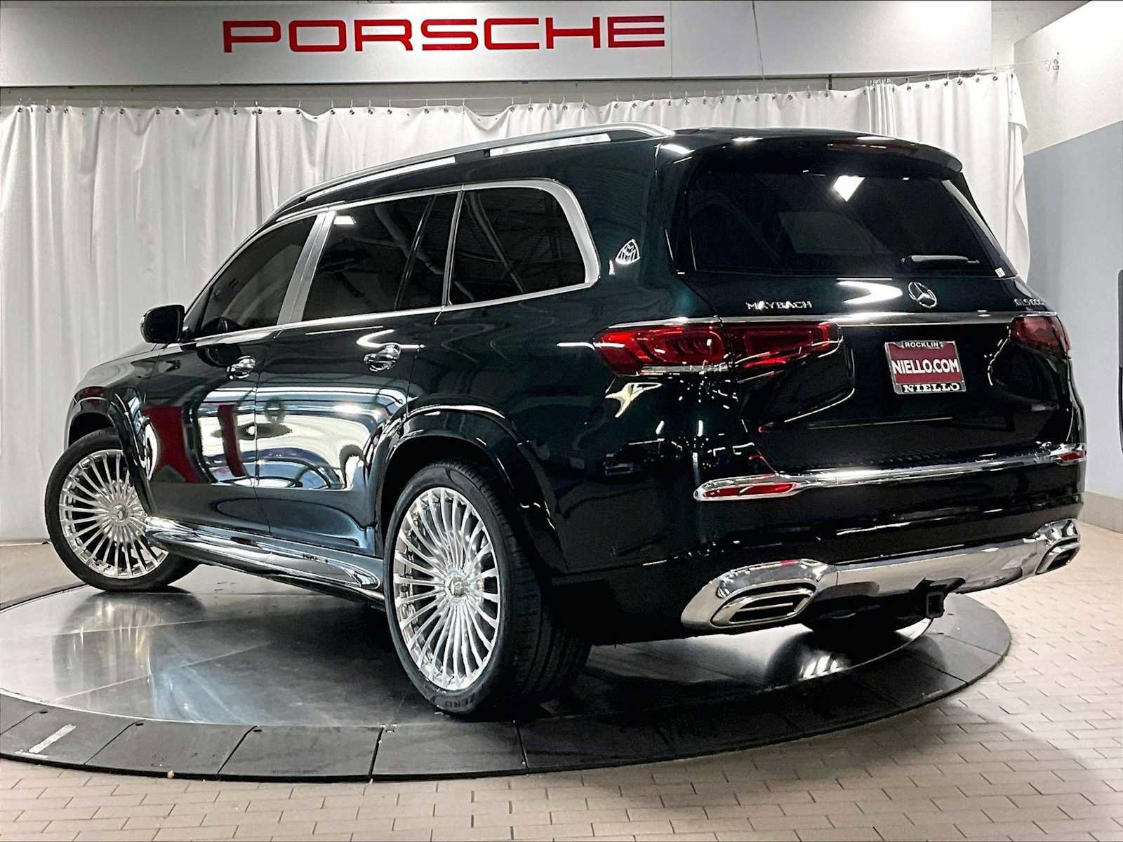Used 2021 Mercedes-Benz Maybach GLS 600 4MATIC image 3