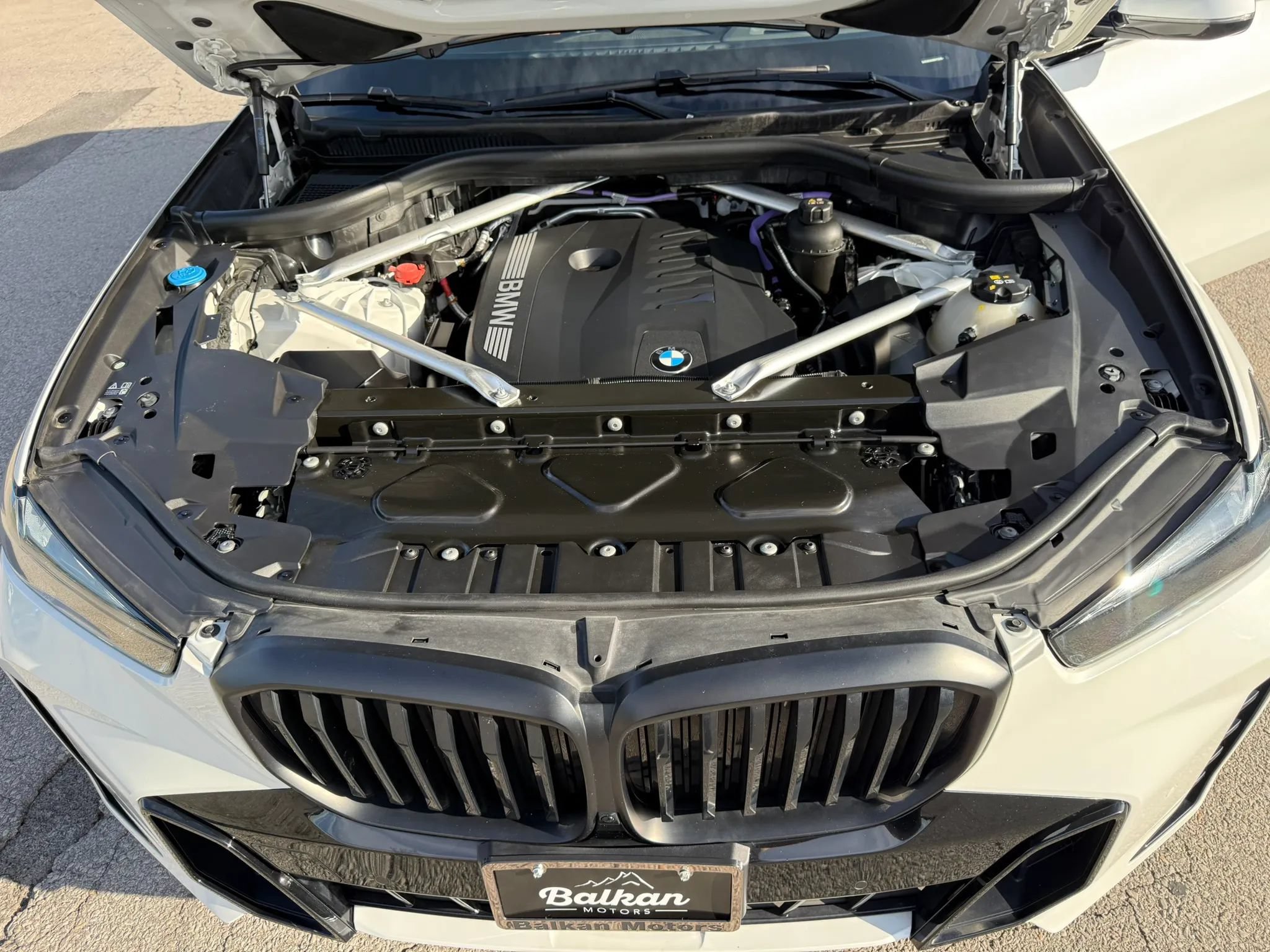 Used 2024 BMW X5 xDrive40i w/ M Sport Package AWD/4WD image 40
