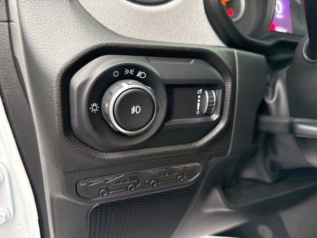 Used 2025 Jeep Wrangler Sport AWD/4WD image 31