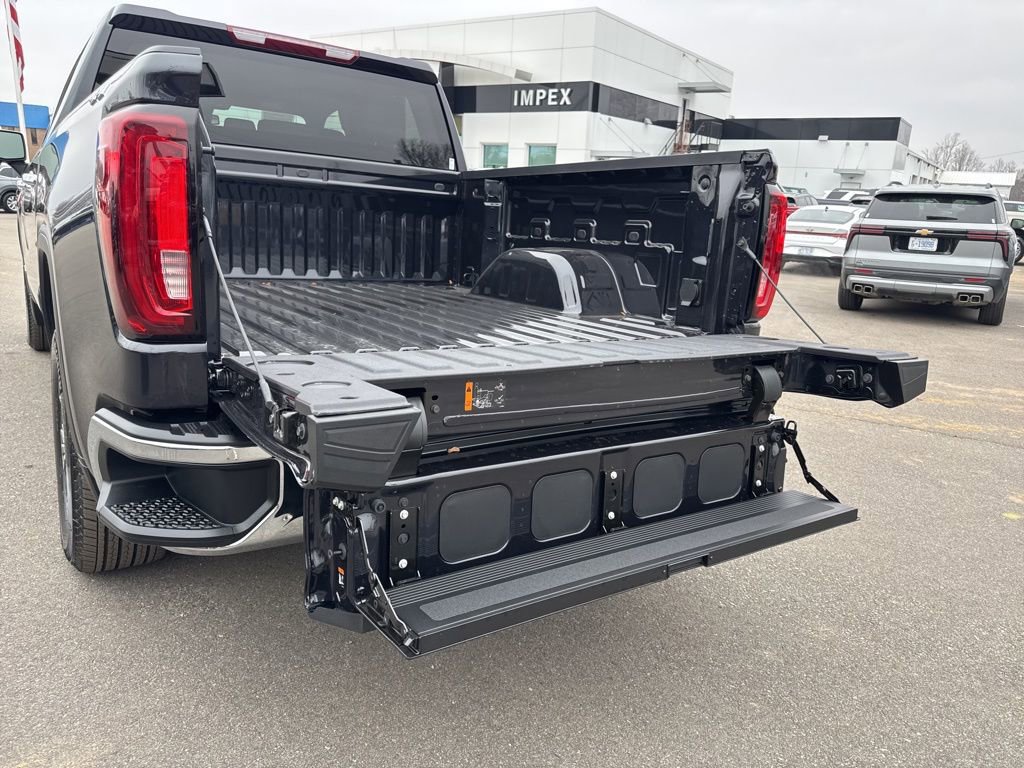 Used 2026 GMC Sierra 1500 SLT image 32
