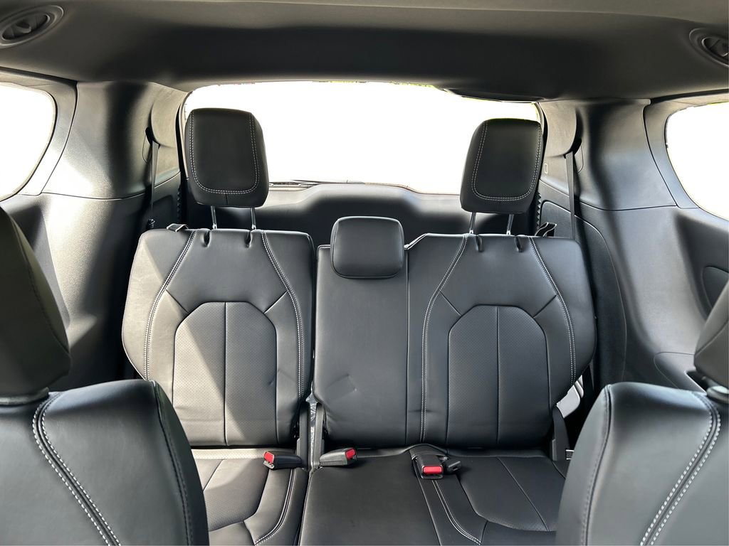 New 2025 Chrysler Voyager LX image 38