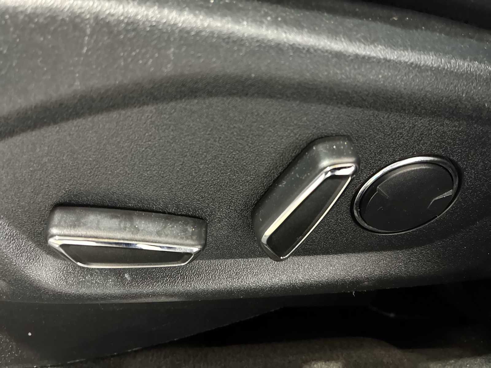 Used 2018 Ford Explorer Sport image 14