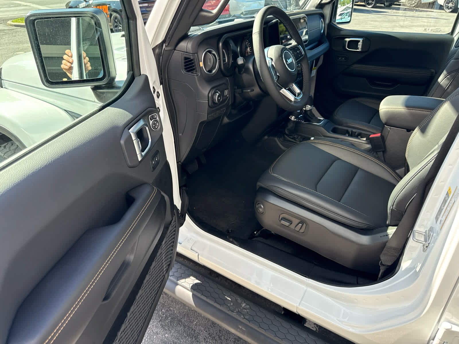 New 2027 Jeep Wrangler Unlimited Sahara AWD/4WD image 12