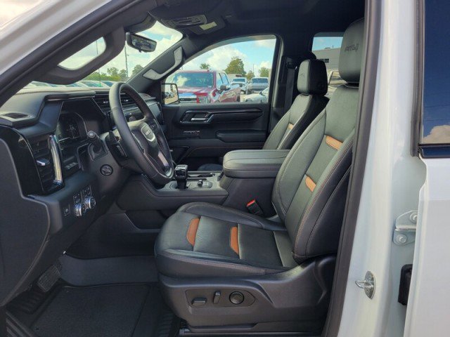 Used 2024 GMC Sierra 1500 AT4 w/ Technology Package image 12