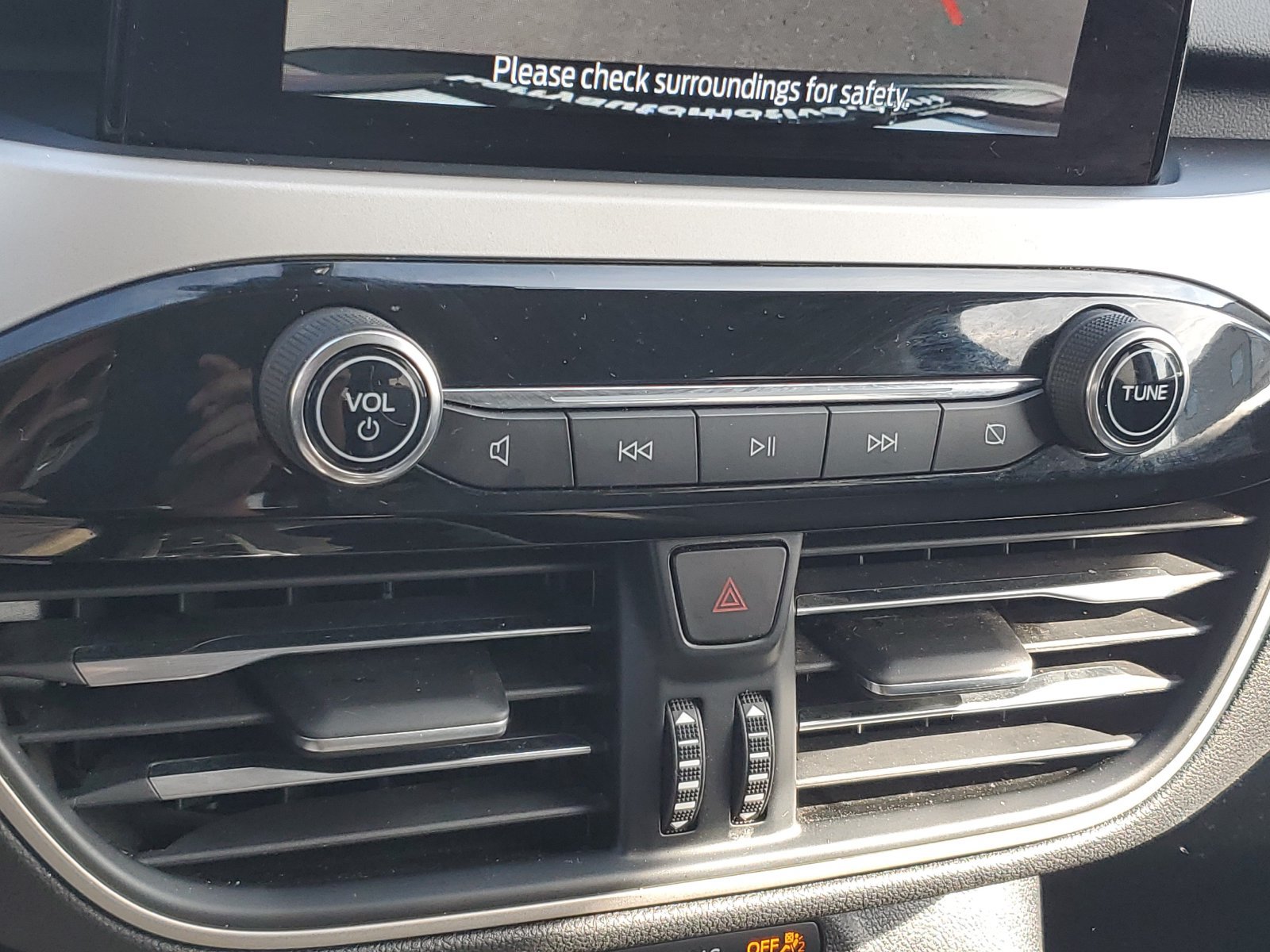 Used 2022 Ford Escape SE FWD image 27
