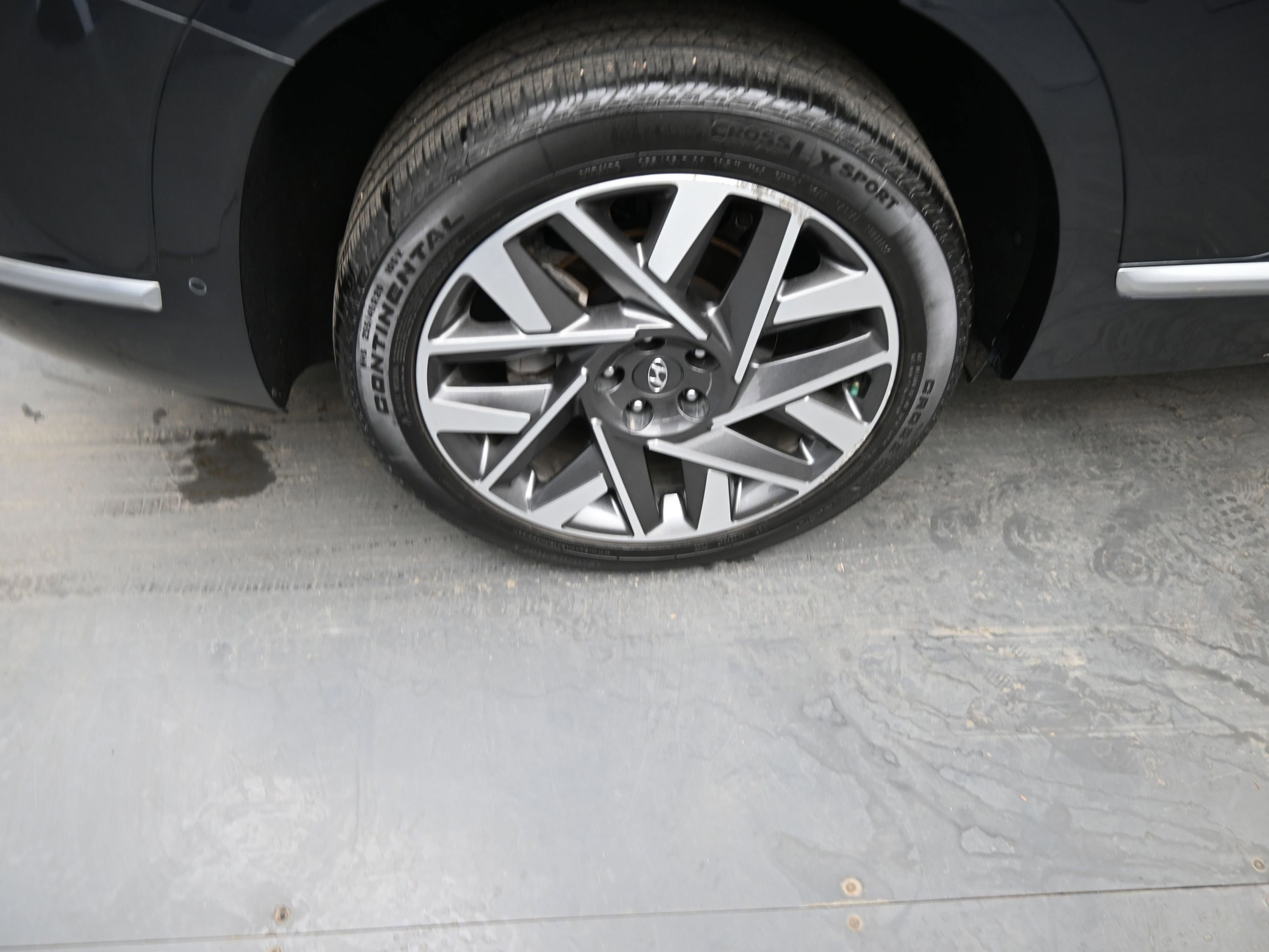 Used 2023 Hyundai Santa Fe Calligraphy image 9