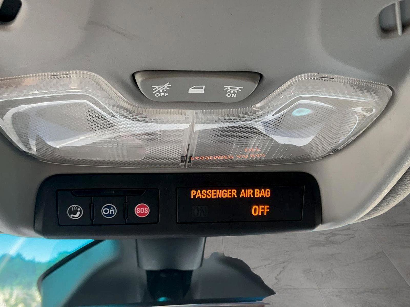 Used 2021 Chevrolet Bolt Premier w/ Infotainment Package image 26