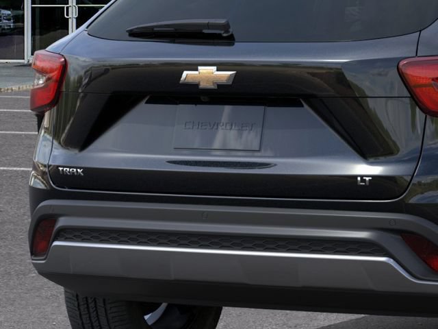 New 2026 Chevrolet Trax LT w/ Sunroof Package FWD image 14
