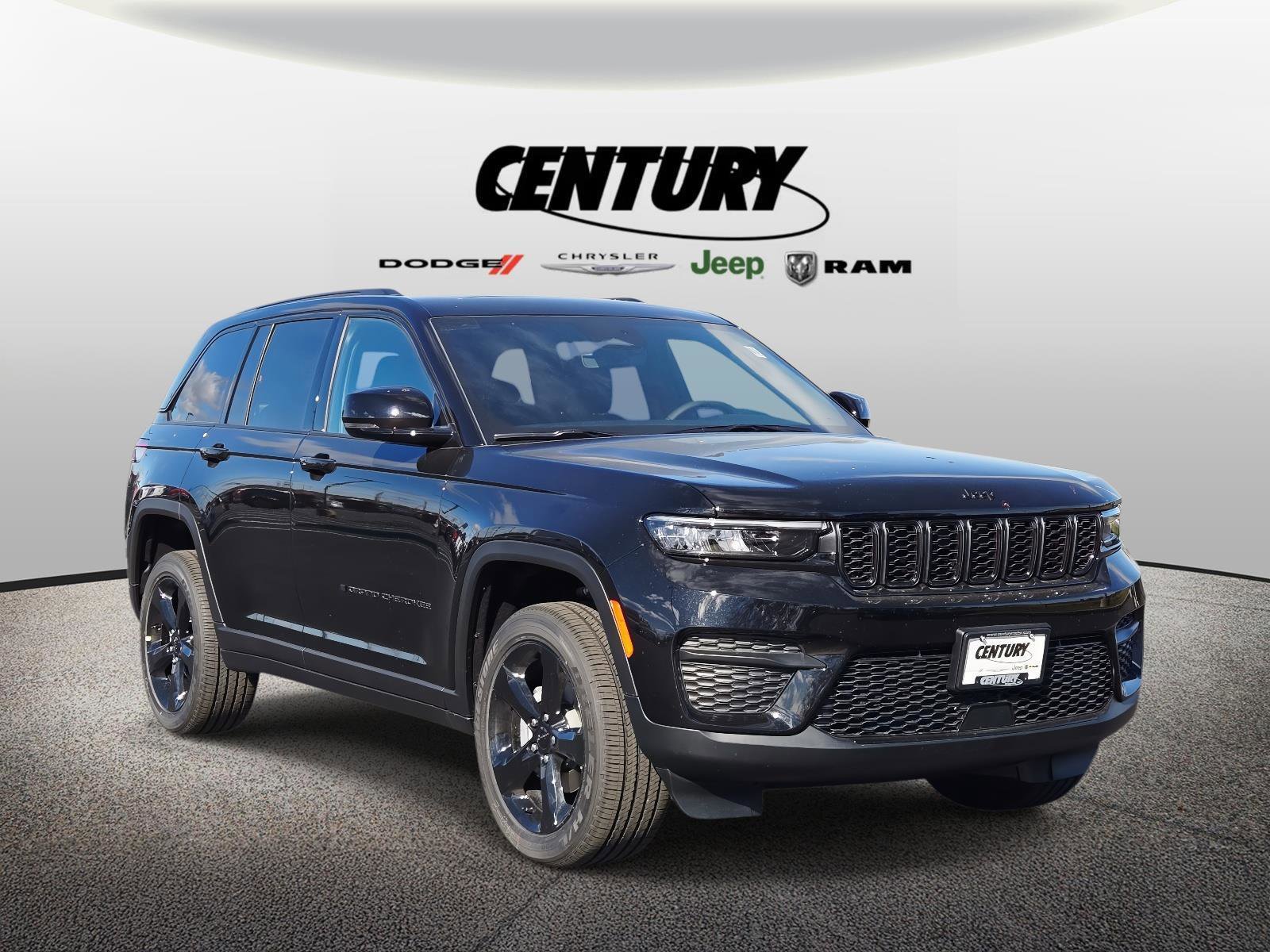 New 2025 Jeep Grand Cherokee Altitude image 1