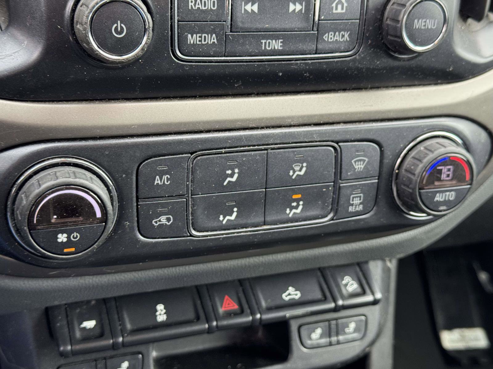 Used 2018 Chevrolet Colorado Z71 AWD/4WD image 29