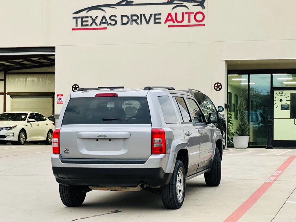 Used 2016 Jeep Patriot Sport w/ Power Value Group FWD image 9