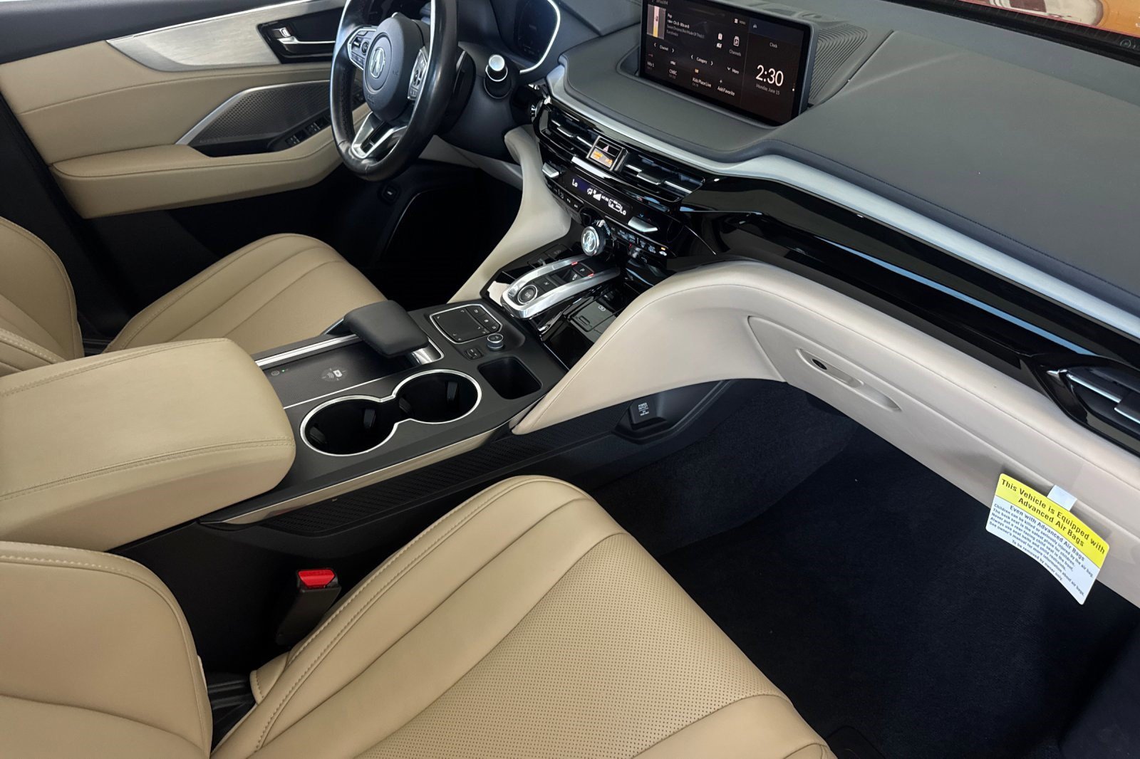 Used 2023 Acura MDX SH-AWD w/ Technology Package image 32