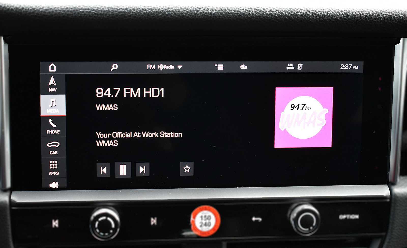 Used 2023 Porsche Macan T image 21