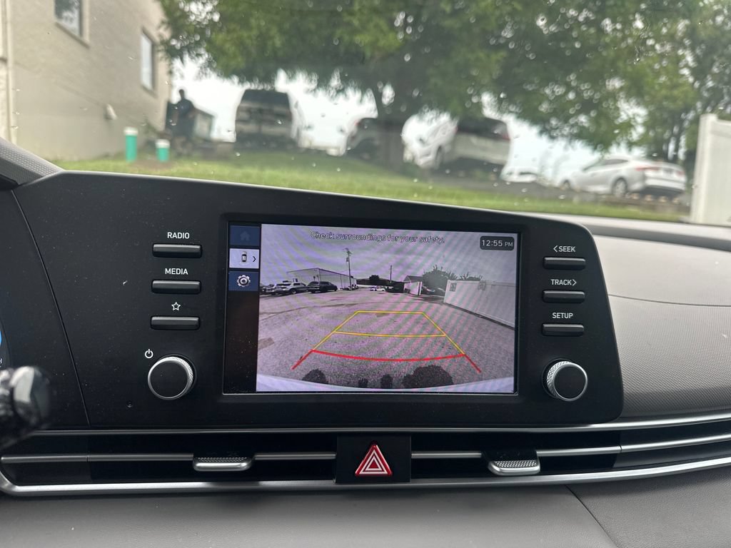 Used 2025 Hyundai Elantra SE FWD image 15