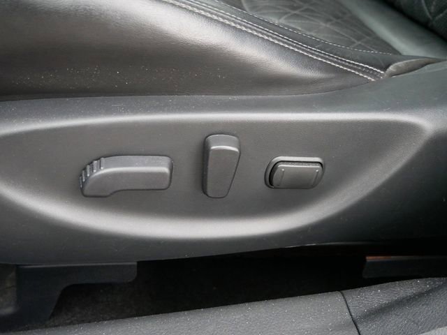 Used 2017 Nissan Maxima Platinum image 15